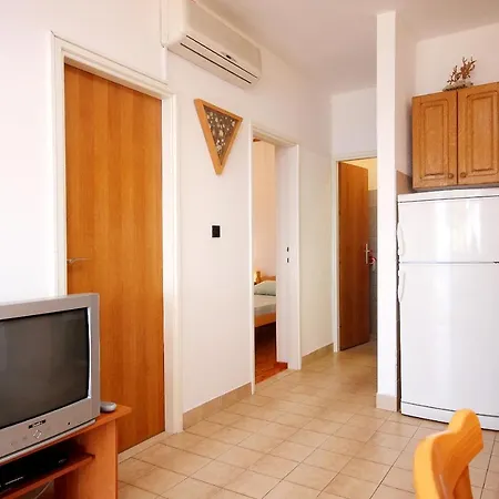 Apartman By The Sea Prizba, Korcula - 10063 *
